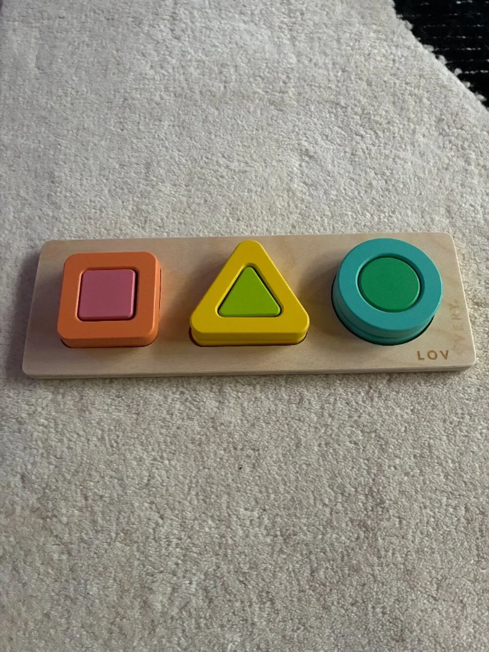 LOVEVERY GEO SHAPES WOODEN PUZZLE-THE REALIST PLAY KIT-EUC!